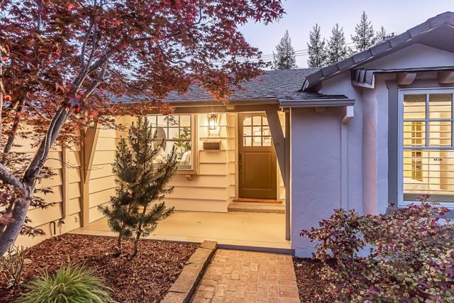1532 Meadow Lane, Mountain View CA: https://media.crmls.org/mediaz/e22d0300-9120-4088-a26b-23e388b03edb.jpg