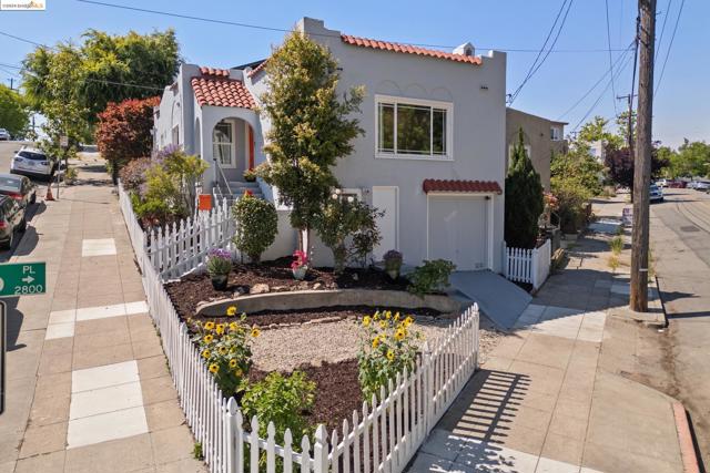 1396 28Th St, Oakland, California 94606, 2 Bedrooms Bedrooms, ,1 BathroomBathrooms,Single Family Residence,For Sale,28Th St,41063951