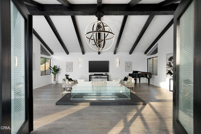 31673 Foxfield Drive, Westlake Village CA: https://media.crmls.org/mediaz/e22d699f-ba76-4be8-a680-1869d017beda.jpg