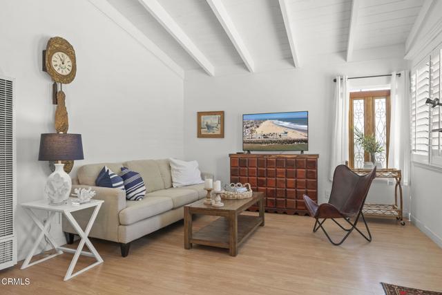 Detail Gallery Image 4 of 62 For 280 Rossmore Dr, Oxnard,  CA 93035 - 4 Beds | 2 Baths