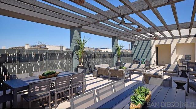 737 Mara Loop, Chula Vista CA: https://media.crmls.org/mediaz/e22e04d5-fd69-4139-8efd-6a1ca20ea3e5.jpg