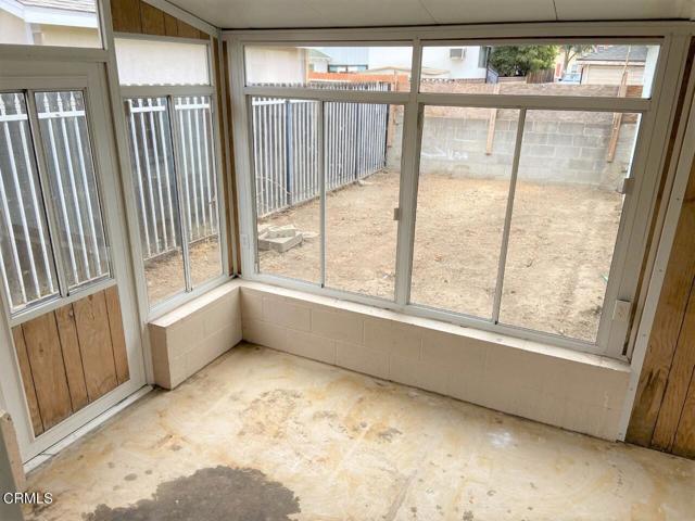 Enclosed patio w space for garden.