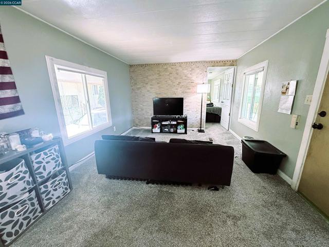 244 American Canyon Rd, American Canyon CA: https://media.crmls.org/mediaz/e22f14e4-c52a-4916-b282-3bb435345a82.jpg