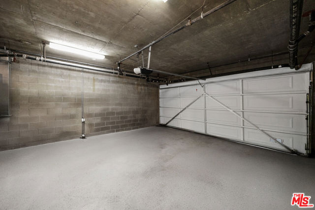2449 Oswego Street, Pasadena CA: https://media.crmls.org/mediaz/e22f8559-6909-4539-a448-71196f1d4907.jpg