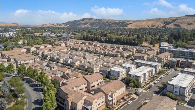 638 Willow Bend Court, San Jose CA: https://media.crmls.org/mediaz/e2308bd3-3e1c-4668-965e-f623092eed9d.jpg