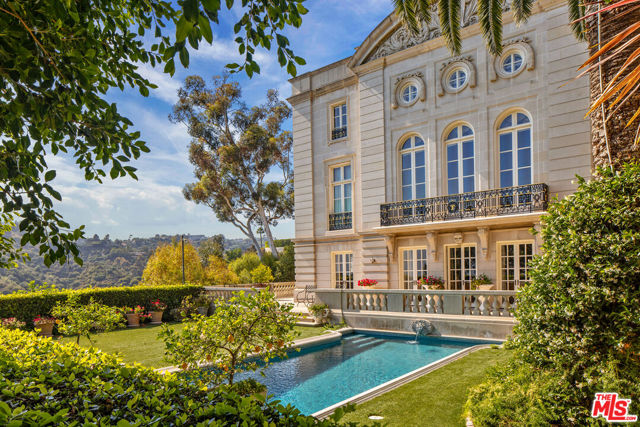 761 Bel Air Road, Los Angeles CA: https://media.crmls.org/mediaz/e2308f48-357c-41c1-8028-1530b73dec14.jpg