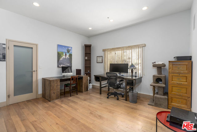 159 Dapplegray Road, Bell Canyon CA: https://media.crmls.org/mediaz/e23135a4-9293-473b-8fab-5b8eca69a632.jpg