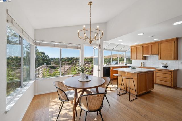 447 Donner Way, San Ramon CA: https://media.crmls.org/mediaz/e231d92a-caed-4f85-b77a-2f94e7a5c719.jpg