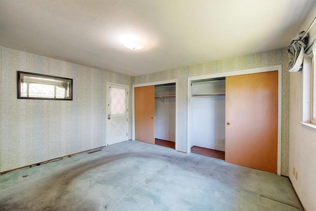 3810 Grove Avenue, Palo Alto CA: https://media.crmls.org/mediaz/e231ea62-1944-47a2-8e90-bee6502bd363.jpg