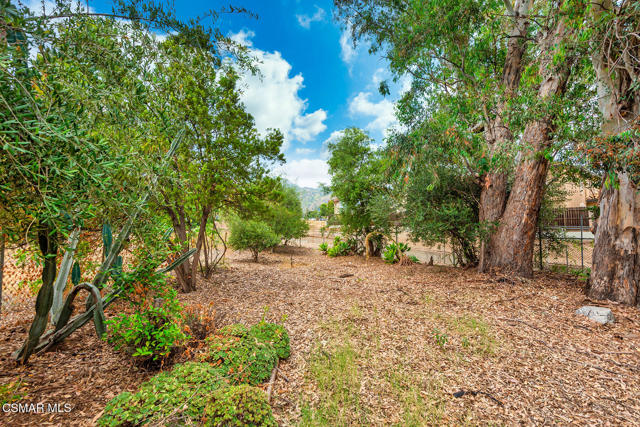15546 Olden Street, Sylmar CA: https://media.crmls.org/mediaz/e2328b59-718c-4d87-9ad6-c8c82e4a7e8f.jpg
