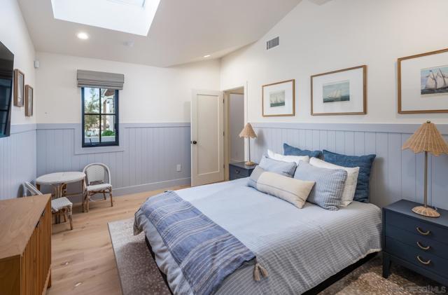 755 Rosecrans St, San Diego CA: https://media.crmls.org/mediaz/e232c1c2-903d-4e8a-babb-c82dc47dddf3.jpg