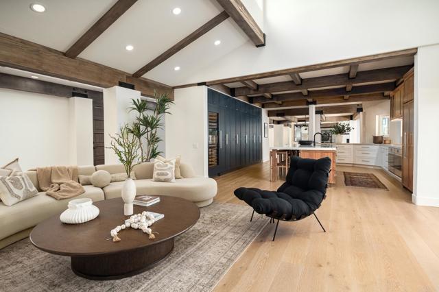 6449 Las Colinas, Rancho Santa Fe CA: https://media.crmls.org/mediaz/e232fa45-2333-4390-8ea8-a0f4e84b17ac.jpg