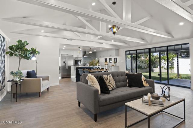240 N Padre Juan Avenue, Ojai CA: https://media.crmls.org/mediaz/e23376a6-7a21-4985-b876-a51739a5147f.jpg