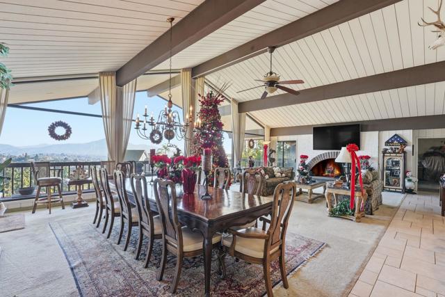 9902 Heavenly Way, La Mesa CA: https://media.crmls.org/mediaz/e233d316-f86c-4731-aef3-8ba45917a52f.jpg