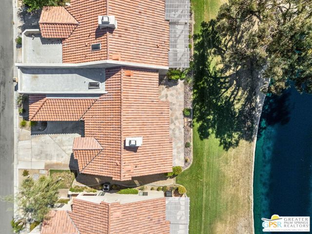 41387 Princeville Lane, Palm Desert CA: https://media.crmls.org/mediaz/e234a09f-fe4e-4719-b88b-0dedbed61602.jpg