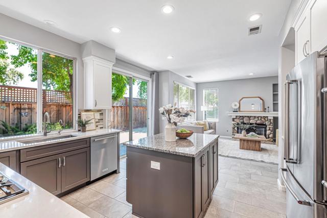 1257 Cobblestone Drive, Campbell CA: https://media.crmls.org/mediaz/e235612d-05cb-4b68-ad30-b02a42e6ea06.jpg