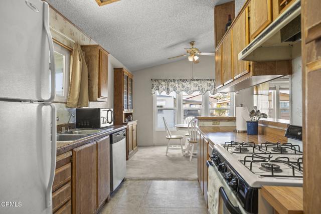 Detail Gallery Image 16 of 43 For 10685 Blackburn Rd #72,  Ventura,  CA 93004 - 2 Beds | 2 Baths