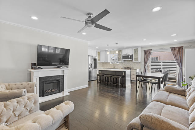 Detail Gallery Image 4 of 29 For 915 Maplewood Way, Port Hueneme,  CA 93041 - 3 Beds | 2 Baths