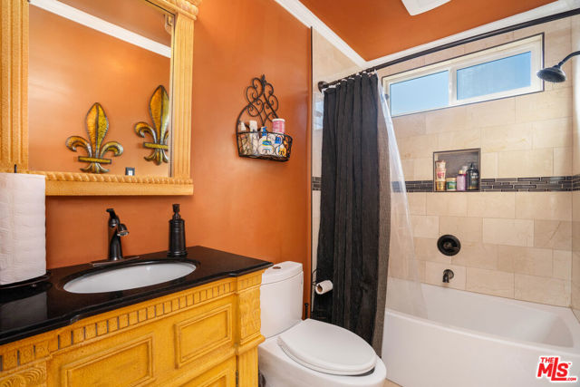 7815 S Halldale Avenue, Los Angeles CA: https://media.crmls.org/mediaz/e236e758-eae5-484f-a3a3-04fa2505063a.jpg