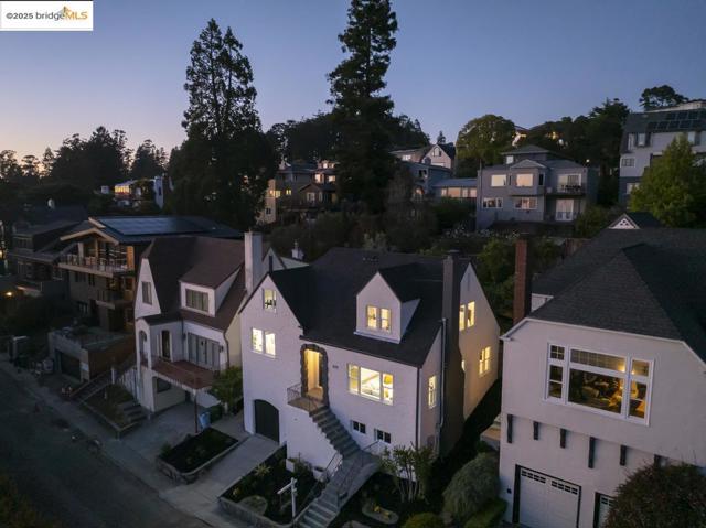 479 Kentucky Ave, Berkeley CA: https://media.crmls.org/mediaz/e2372bb8-986d-49f0-a8f3-c73af8674629.jpg