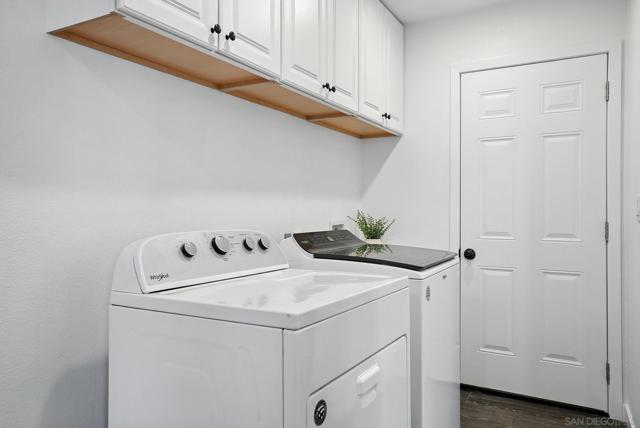 1622 Cherry Place, Escondido CA: https://media.crmls.org/mediaz/e237e59e-367e-436a-a005-854b80109f45.jpg