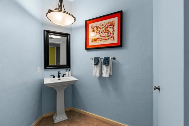 1655 Ridgemore Drive, Palm Springs, CA 92264