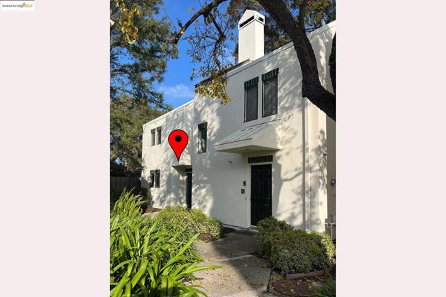 95 Mozden Ln, Pleasant Hill CA: https://media.crmls.org/mediaz/e239e8a3-40fd-4b49-b275-8b61bcec9130.jpg