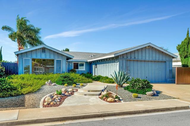 5424 PRINCESS VIEW PL, San Diego CA: https://media.crmls.org/mediaz/e23af345-2709-42cb-a447-6c20aac4887f.jpg