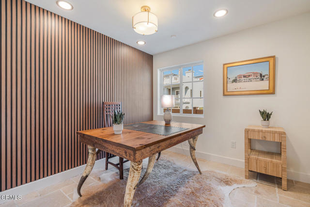 1501 Mandalay Beach Road, Oxnard CA: https://media.crmls.org/mediaz/e23c67c4-5f00-4acc-9d16-db0b724330c0.jpg