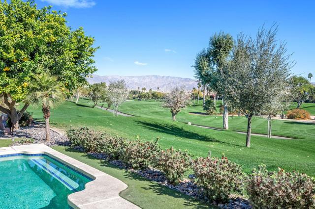 44660 S Heritage Palms Drive, Indio CA: https://media.crmls.org/mediaz/e23cb435-fb48-4028-9b52-3d340b821e9a.jpg