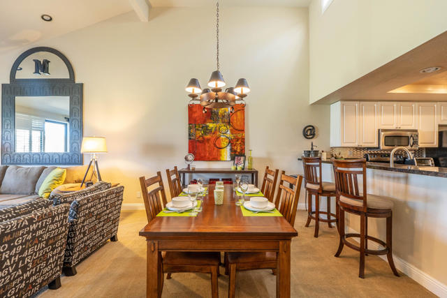 39432 Narcissus Way, Palm Desert CA: https://media.crmls.org/mediaz/e23cb7a6-befe-49c4-8559-64aa88e3a40d.jpg