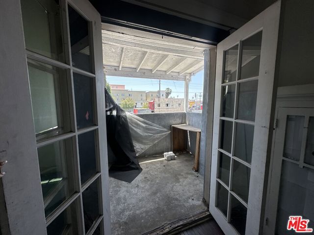 1117 N Alexandria Avenue, Los Angeles CA: https://media.crmls.org/mediaz/e23d94f3-5fe2-4131-b9c3-c1c379ec3d72.jpg