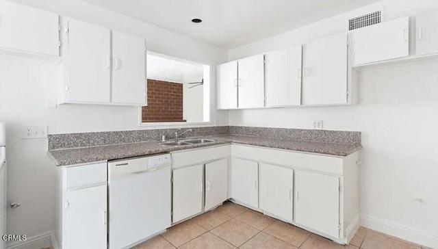 356 E Kettering Street, Lancaster CA: https://media.crmls.org/mediaz/e23df0b6-5418-48f9-89e1-a21d42cadb5f.jpg