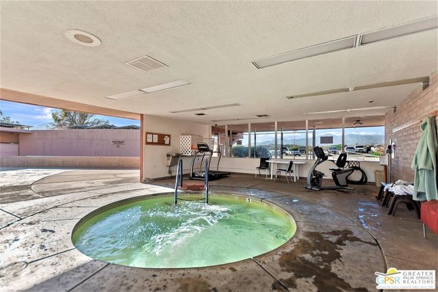 69490 Parkside Drive, Desert Hot Springs CA: https://media.crmls.org/mediaz/e23e0000-5826-459b-9b3f-1508e71c20f5.jpg