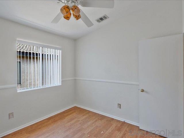 1277 Glencoe Dr, San Diego CA: https://media.crmls.org/mediaz/e23e30b3-a683-4df7-8ea1-37804180a9ea.jpg