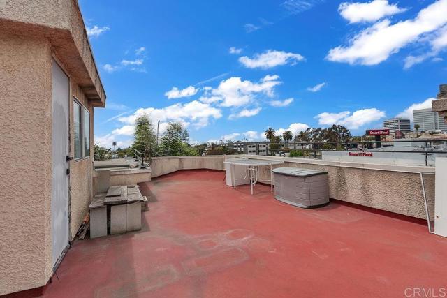 Detail Gallery Image 21 of 23 For 12130 Ohio Ave #302,  Los Angeles,  CA 90025 - 3 Beds | 3/1 Baths