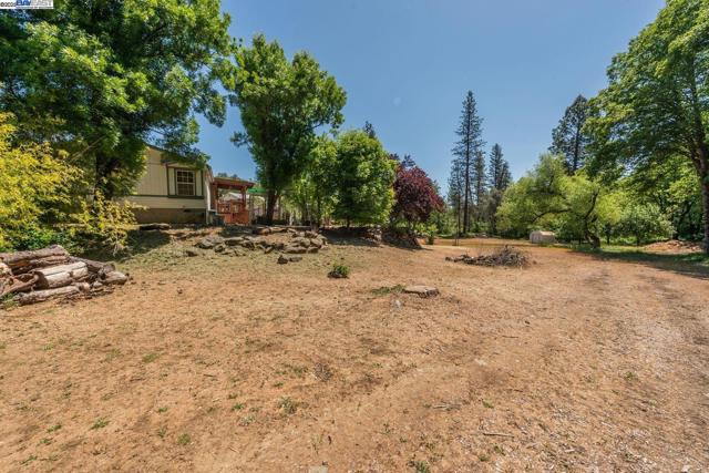 31 Rocky Road, Weaverville CA: https://media.crmls.org/mediaz/e23fcb28-3c82-4ba8-9fb6-21125b1deadc.jpg