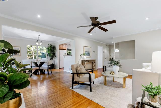 2593 El Caminito, Oakland CA: https://media.crmls.org/mediaz/e241c5d9-36fd-4e13-a576-38c885753104.jpg