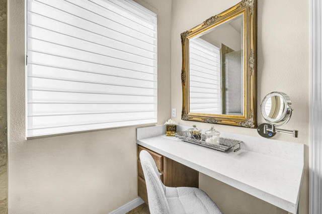 81554 Avenida Sombra, Indio CA: https://media.crmls.org/mediaz/e241ce75-c78e-4471-a866-725a49883125.jpg