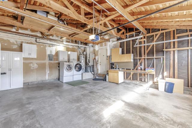 Image 45 of 46 For 18745 Cavendish Dr