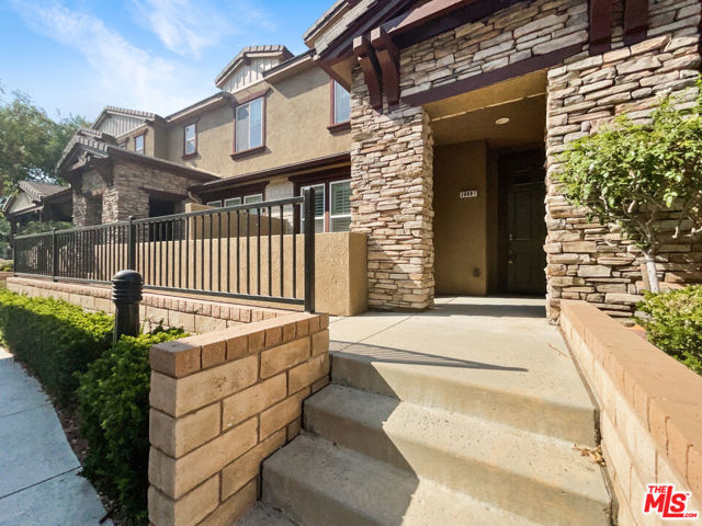 28687 Pietro Drive, Valencia CA: https://media.crmls.org/mediaz/e243b045-7c3c-4ca5-9226-6e625460a606.jpg