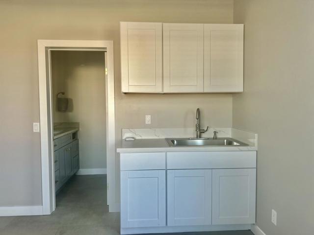 Image 5 of 18 For 41575 Ashford Unit  B