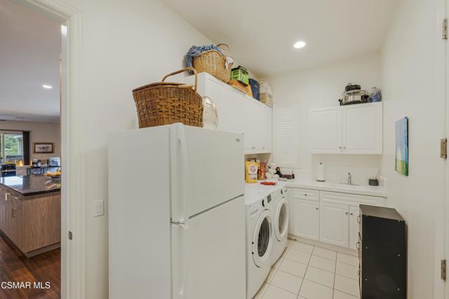 12430 Nelson Road, Moorpark CA: https://media.crmls.org/mediaz/e244d32b-56ff-4a32-b77d-e1fade2acd35.jpg