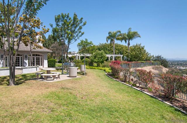 6013 Oakgate Row, La Jolla CA: https://media.crmls.org/mediaz/e244f1b3-f693-46ee-97ff-6edec1d76796.jpg