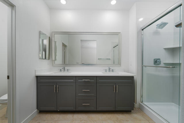 35425 Domani Drive, Palm Desert CA: https://media.crmls.org/mediaz/e2455f54-5cc6-4cac-80c9-4a9a20e66860.jpg