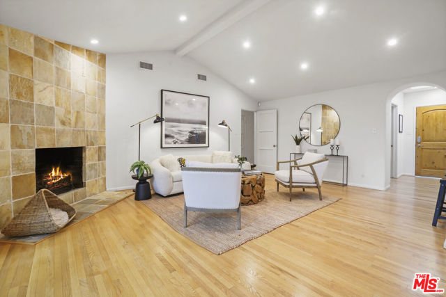 14146 Hartsook Street photo 3
