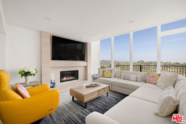 1244 Stradella Road, Los Angeles CA: https://media.crmls.org/mediaz/e245a8bc-b3fa-4a69-8e7d-3d0899e845f7.jpg