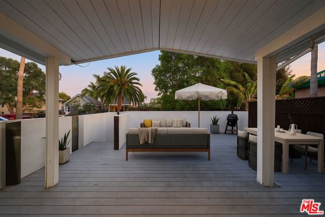 1141 Cabrillo Avenue, Venice CA: https://media.crmls.org/mediaz/e245d401-7dbc-4025-8eb5-040da65283c8.jpg