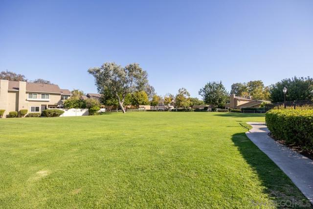 13669 Comuna Drive, Poway CA: https://media.crmls.org/mediaz/e245d9f3-09f3-4caa-9d85-b3701fec7bf2.jpg