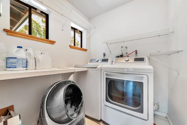 950 Oak Ridge Road, Los Gatos CA: https://media.crmls.org/mediaz/e2467b6d-f482-4d6d-a90c-249fd796418a.jpg